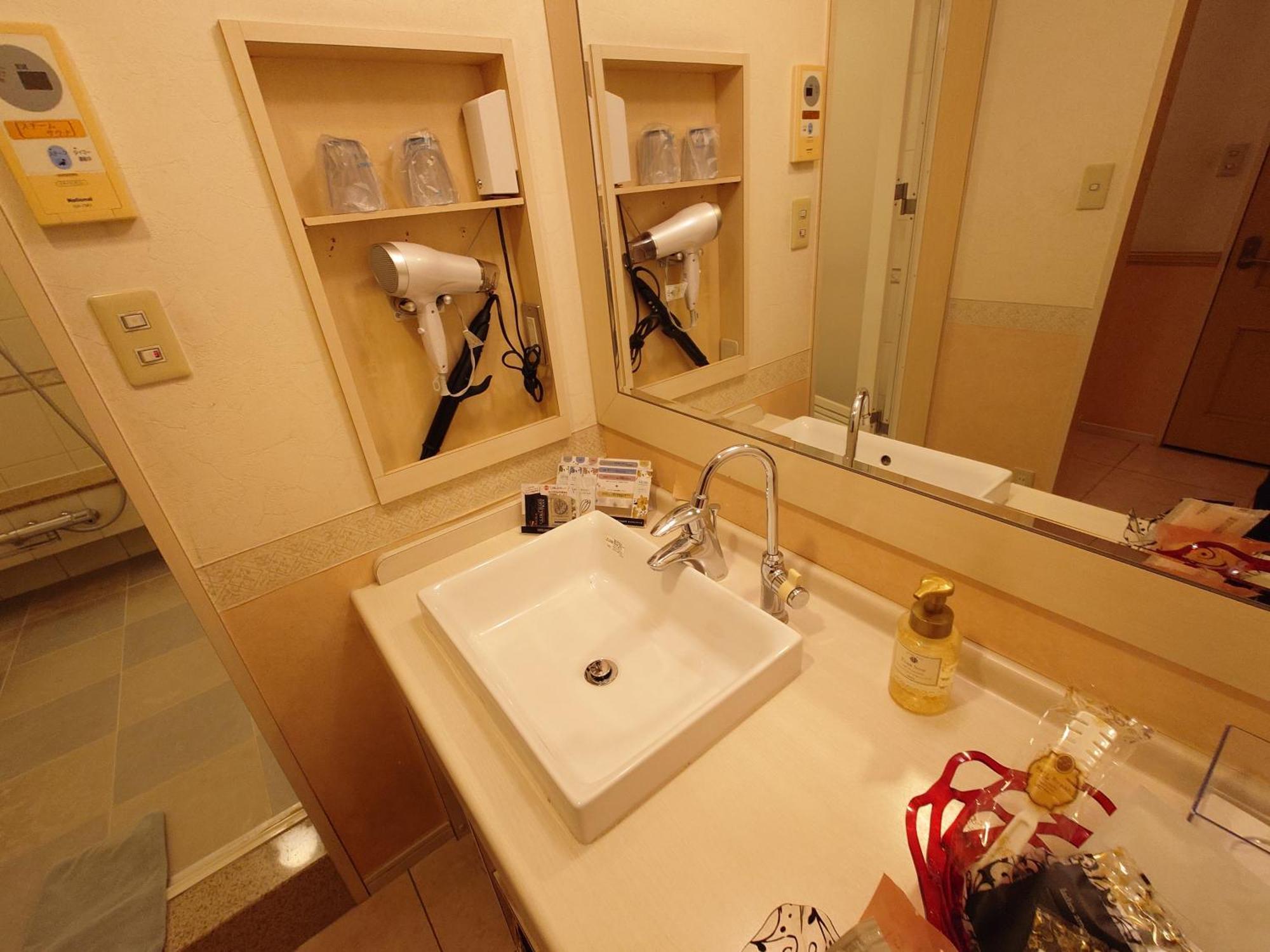 ホテル カーシュ Cache 男塾ホテルグループ (Adults Only) Himeji Extérieur photo