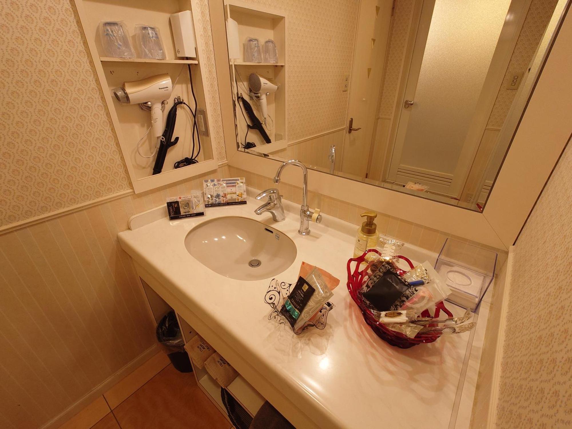 ホテル カーシュ Cache 男塾ホテルグループ (Adults Only) Himeji Extérieur photo
